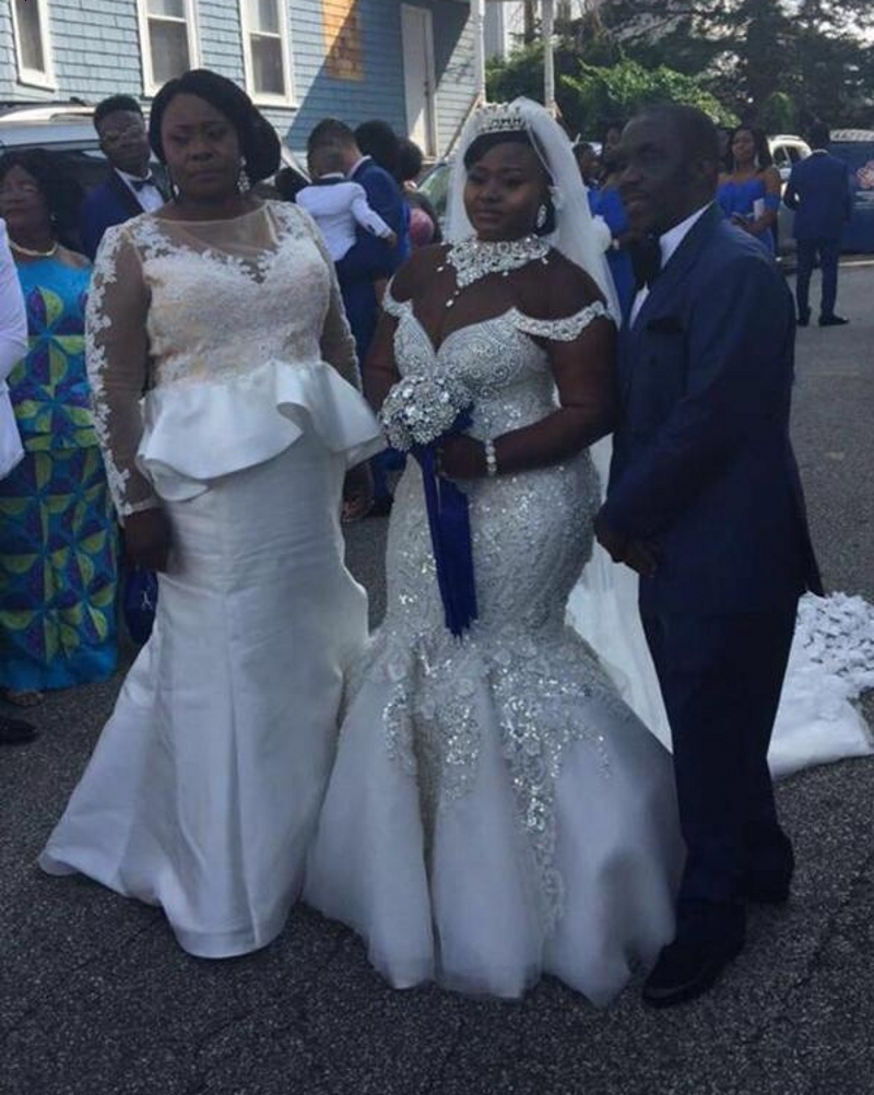 2021 New Elegant Mermaid Wedding African Arabic Plus Size Sparkly Crystals High Neck Capped Open Back Sequins Appliqued Bridal Gown 2pg5, White
2021 New Elegant Mermaid Wedding African Arabic Plus Size Sparkly Crystals High Neck Capped Open Back Sequins Appliqued Bridal Gown 2pg5, White