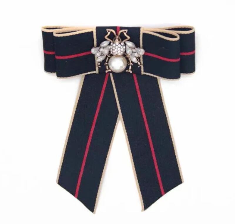 2021 Fashion Unisex Luxury Design Brooches Gold Plated Letter Brooch Suit Dress Pins for Men Women 787