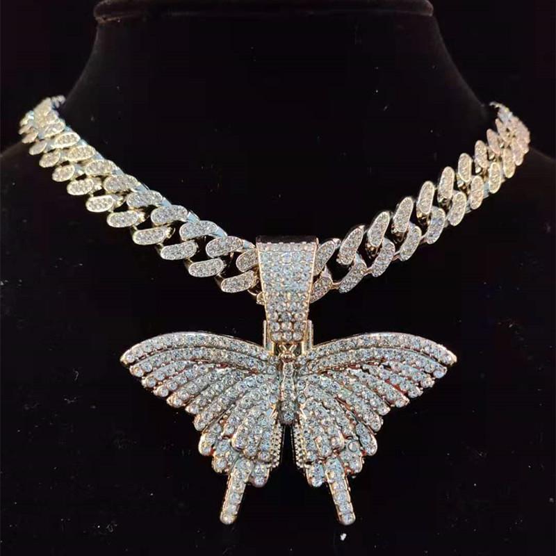 Pendant Necklaces Men Women Hip Hop Butterfly Necklace With 13mm Miami Cuban Chain Iced Out Bling HipHop Fashion Charm Jewelry1961905
Pendant Necklaces Men Women Hip Hop Butterfly Necklace With 13mm Miami Cuban Chain Iced Out Bling HipHop Fashion Charm Jewelry1961905