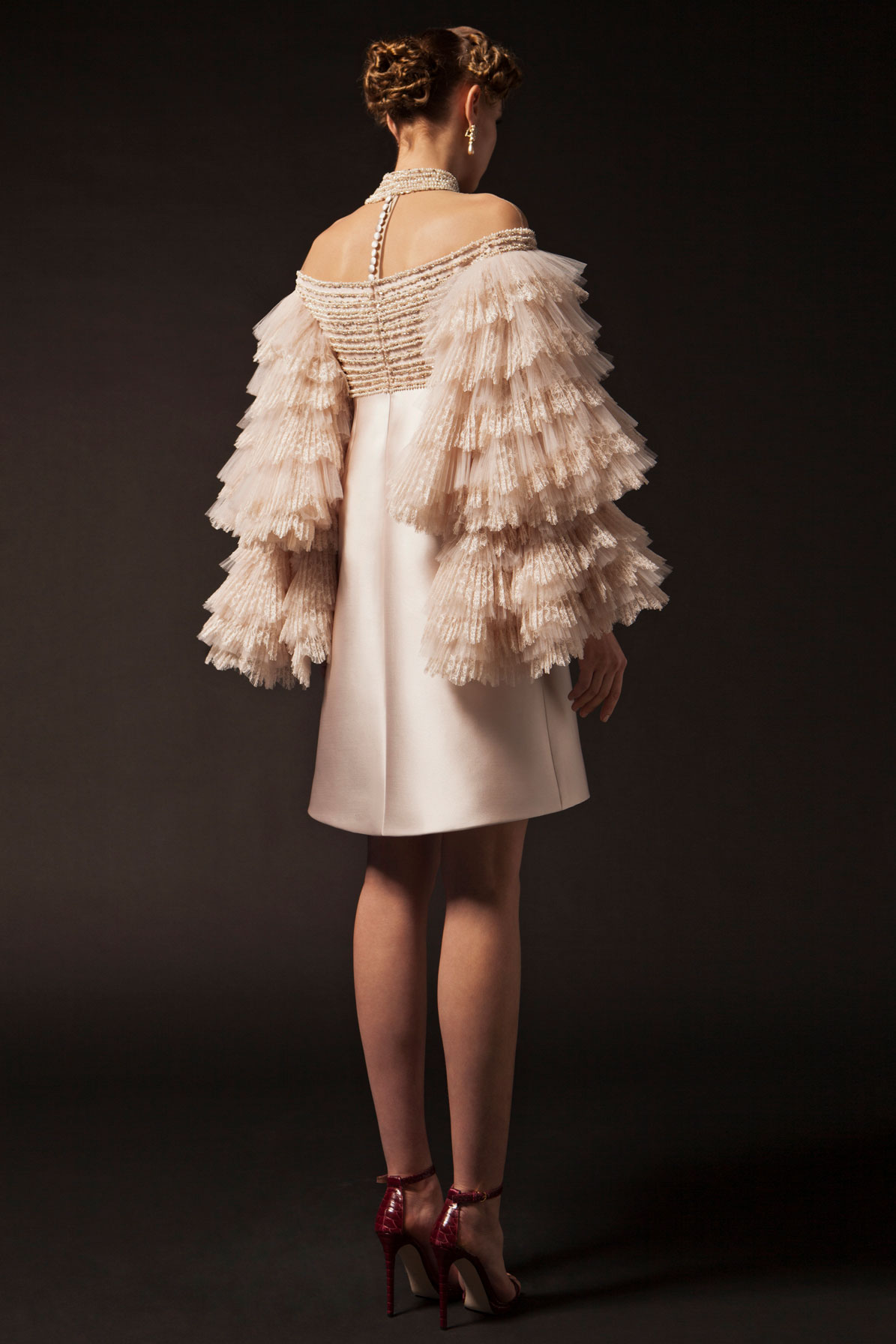 Champaghe Satin Short Krikor Jabotian Prom Dresses Special Ruffles Long Sleeve Cocktail Party Gowns Tiered Lace Beads Evening Dress
