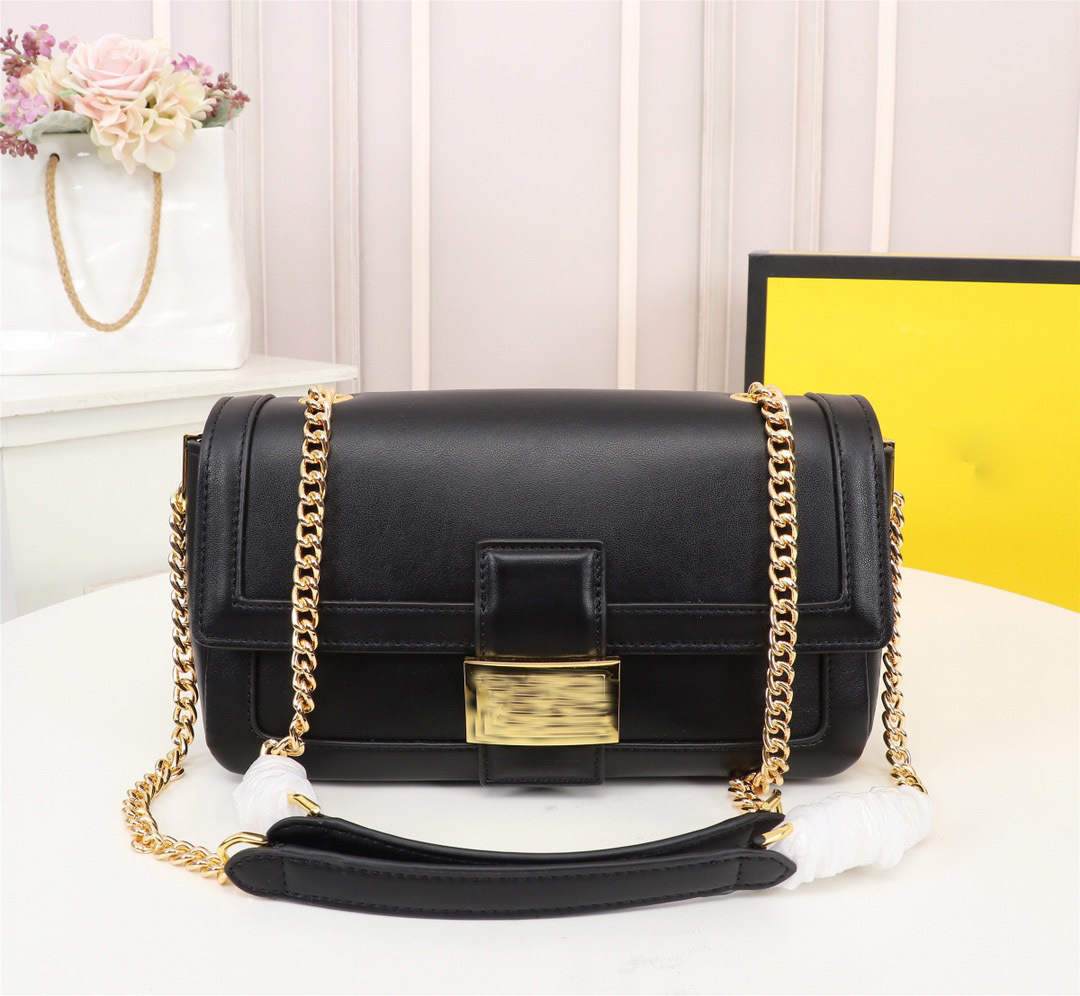 2021 fashionable and beautiful ladies famous shoulder bag leather chain messenger bag fashionable size:27cm black1, Black
2021 fashionable and beautiful ladies famous shoulder bag leather chain messenger bag fashionable size:27cm black1, Black