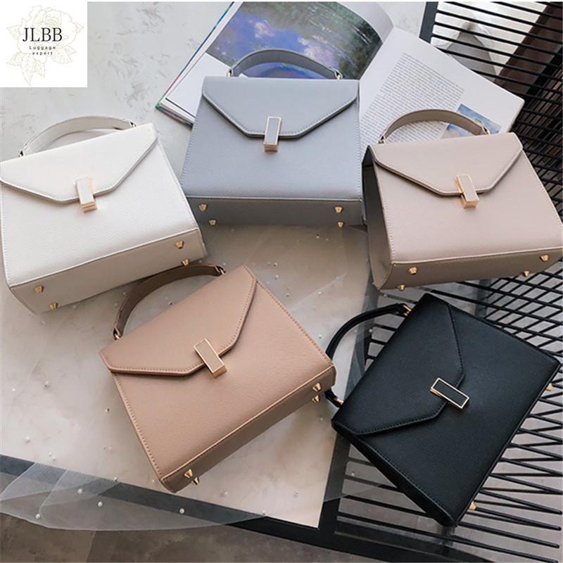 Brand Originality Design Luxury Women Messenger Bags Woman Bag 2021 Leather Shoulder Bags Tote Bag Women's Fashion Handbag, Black
Brand Originality Design Luxury Women Messenger Bags Woman Bag 2021 Leather Shoulder Bags Tote Bag Women's Fashion Handbag, Black