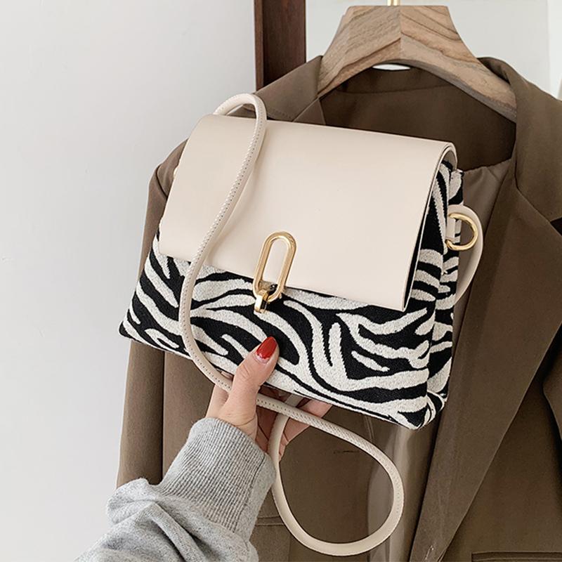 Trend Zebra Pattern Bag for Women's Luxury PU Lock Shoulder Bag Casual Ladies High-quality Leather Crossbody Bags Daily Handbags, Black
Trend Zebra Pattern Bag for Women's Luxury PU Lock Shoulder Bag Casual Ladies High-quality Leather Crossbody Bags Daily Handbags, Black