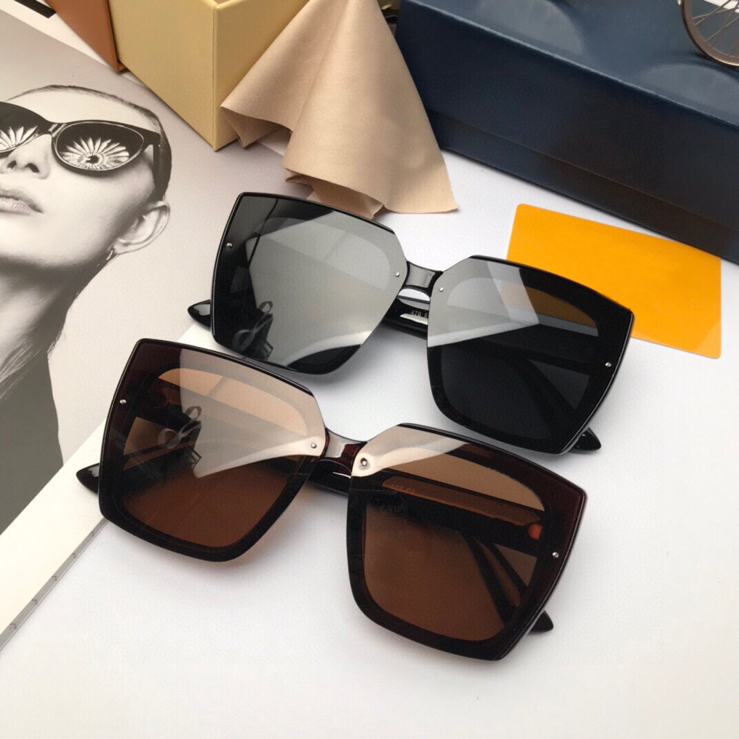 Ladies sunglasses high quality designer polarized anti-UV goggles full package with gift box
Ladies sunglasses high quality designer polarized anti-UV goggles full package with gift box