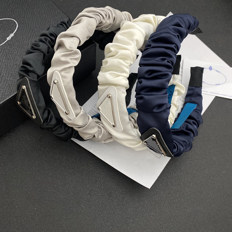 P071 Luxury Lady Soft Fabric scrunchie headbands Designer Hair Band Trendy Beauty Headband For Women 4colors
P071 Luxury Lady Soft Fabric scrunchie headbands Designer Hair Band Trendy Beauty Headband For Women 4colors