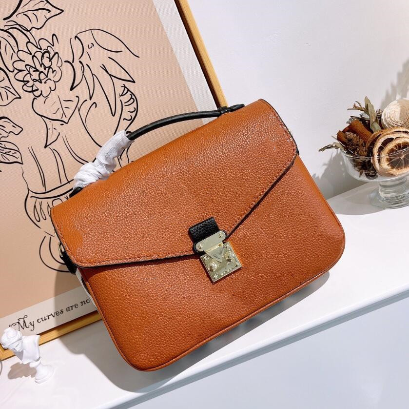 brand designs Luxury bag women handbag wholesale classic fashion messenger shoulder bags old flower tote genuine leathercrossbody purse come with original M40780, Brown
brand designs Luxury bag women handbag wholesale classic fashion messenger shoulder bags old flower tote genuine leathercrossbody purse come with original M40780, Brown