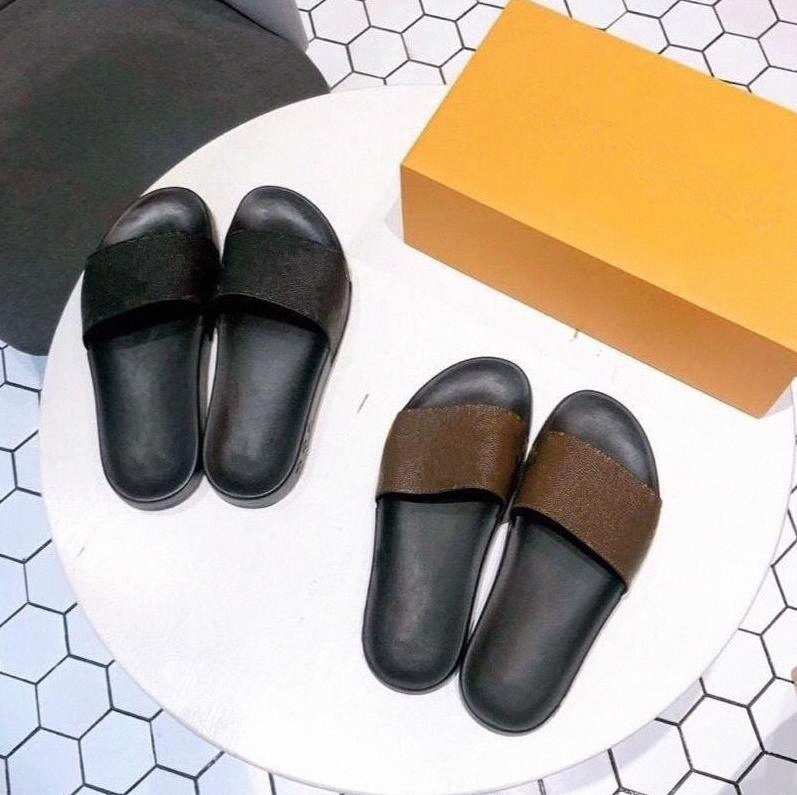 slipper MULE WATERFRONT Men Sandals Designer Shoes Luxury Slide Summer Fashion Wide Flat Slippery Thick Flip Flops NO BOX B8rM#
slipper MULE WATERFRONT Men Sandals Designer Shoes Luxury Slide Summer Fashion Wide Flat Slippery Thick Flip Flops NO BOX B8rM#