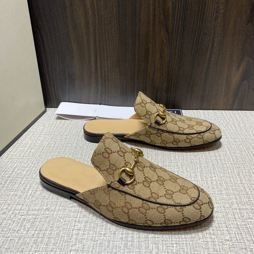 Top Quality Foam Real Leather Slides Fashion Men Designer Slipper Sandal shoes Summer Beach Slide Fashions Mens Scuffs Slippers Indoor Size, Black
Top Quality Foam Real Leather Slides Fashion Men Designer Slipper Sandal shoes Summer Beach Slide Fashions Mens Scuffs Slippers Indoor Size, Black