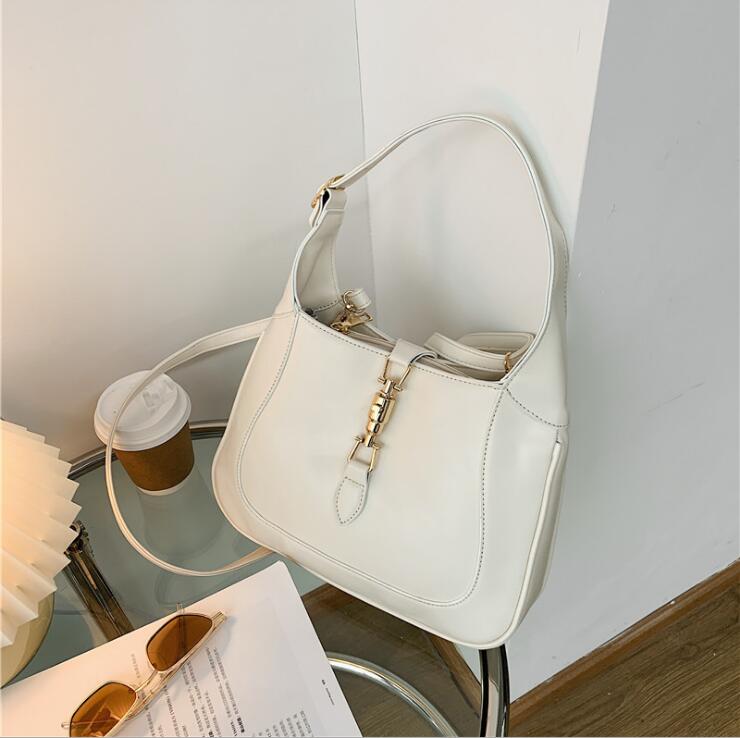 Factory wholesale women bags simple atmosphere retro leather shoulder handbag personality buckle womens messenger bag blue fashion handbags
Factory wholesale women bags simple atmosphere retro leather shoulder handbag personality buckle womens messenger bag blue fashion handbags
