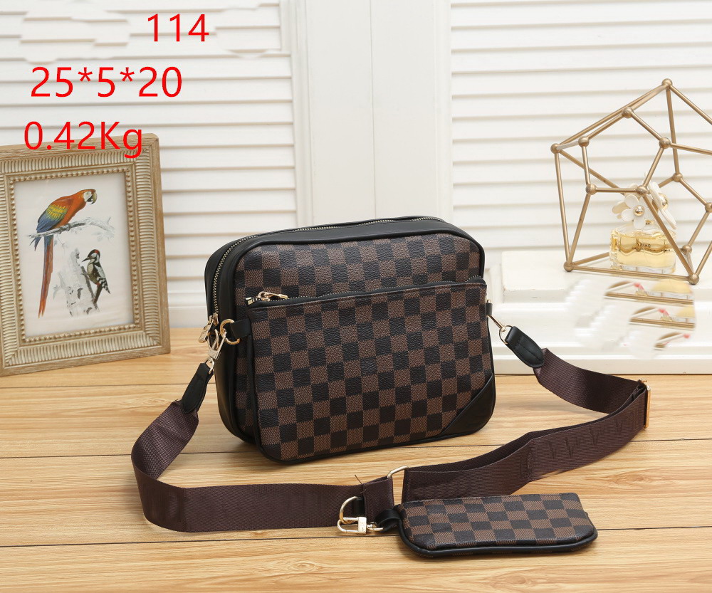 Men's bags designer Handbag Leather Briefcase Messenger for Men Document Business luxurys Shoulder Bag Male Laptop Crossbody, With logo
Men's bags designer Handbag Leather Briefcase Messenger for Men Document Business luxurys Shoulder Bag Male Laptop Crossbody, With logo