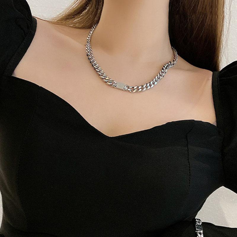 Chains Street Hip Hop Cuban Chain Wide Body Item Fashion Personality Geometric Pendant Clavicle Men's Trendy Necklace, Silver
Chains Street Hip Hop Cuban Chain Wide Body Item Fashion Personality Geometric Pendant Clavicle Men's Trendy Necklace, Silver