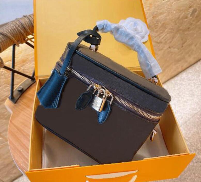 Women fashion M45608 Makeup Bags Vanity Case Portable Designers Handbag Crossbody Bags Old Flower Vanity Bag Cosmetic bag Lady Shoulder Bags, Brown
Women fashion M45608 Makeup Bags Vanity Case Portable Designers Handbag Crossbody Bags Old Flower Vanity Bag Cosmetic bag Lady Shoulder Bags, Brown