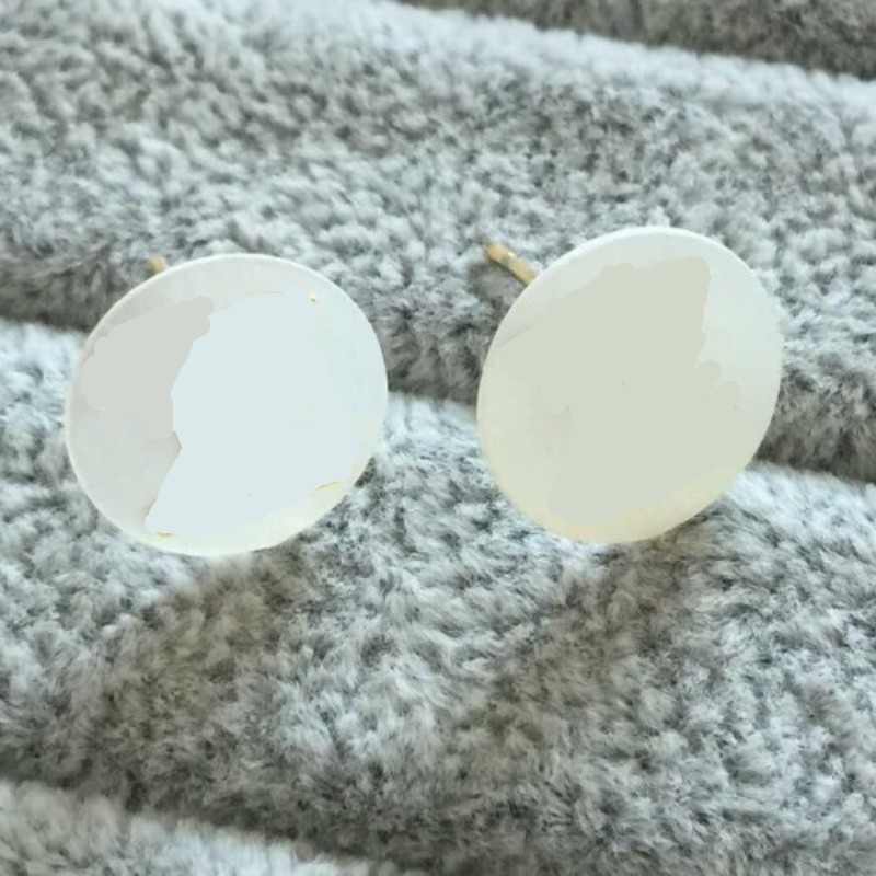 2021 Never Faded Top Quality Gold Color White Shell Stud Earrings for Women Fashion Genuine Jewelry Enamel Party Gift Wholesale Price
2021 Never Faded Top Quality Gold Color White Shell Stud Earrings for Women Fashion Genuine Jewelry Enamel Party Gift Wholesale Price