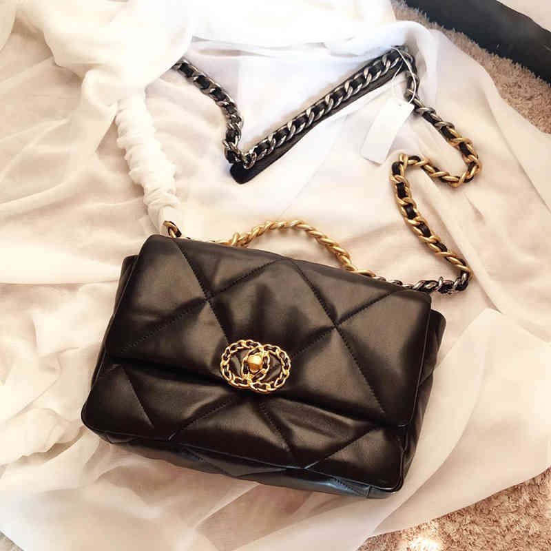 Bag 2021 new Lingge Yunduo autumn winter leather women's Sheepskin Single Shoulder small fragrance 19 flap bag
Bag 2021 new Lingge Yunduo autumn winter leather women's Sheepskin Single Shoulder small fragrance 19 flap bag