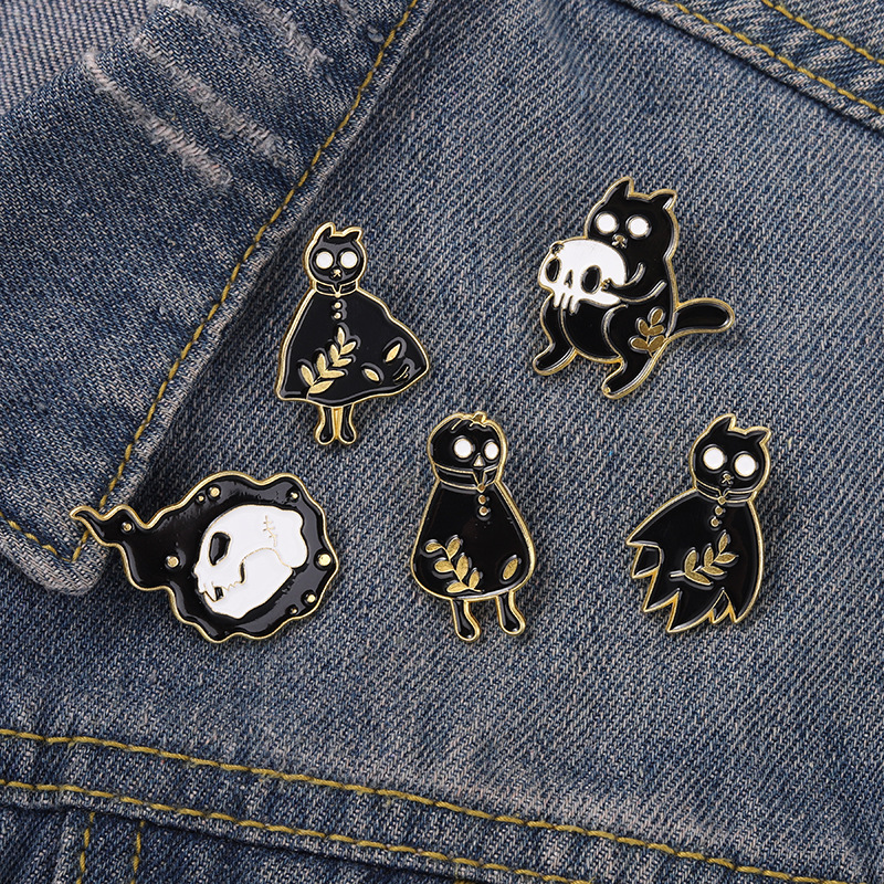 Skull Ghost Cat Shape Clothes Brooches Halloween Day Series Alloy Lapel Pins Unisex Enamel Cartoon Bags Shirt Cowboy Badge European Accessories Wholesale
Skull Ghost Cat Shape Clothes Brooches Halloween Day Series Alloy Lapel Pins Unisex Enamel Cartoon Bags Shirt Cowboy Badge European Accessories Wholesale