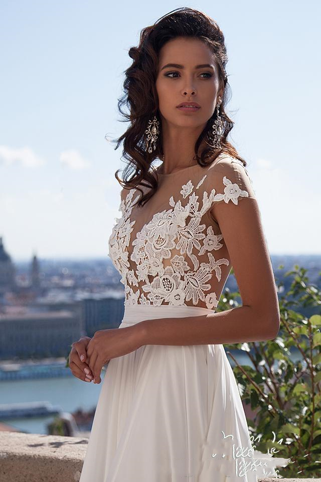 2021 Simple Beach Chiffon Wedding Dresses A-Line Top Lace Appliques Side Split Bohemian Boho Wedding Gowns Cap Sleeve Cheap Bridal Dress