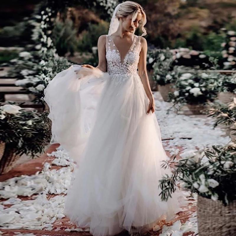 V Neckline Summer Wedding Dresses with Applique Sleeveless Bridal Gowns Long Floor Length Tulle A Line Vestidos De Novia, Ivory
V Neckline Summer Wedding Dresses with Applique Sleeveless Bridal Gowns Long Floor Length Tulle A Line Vestidos De Novia, Ivory