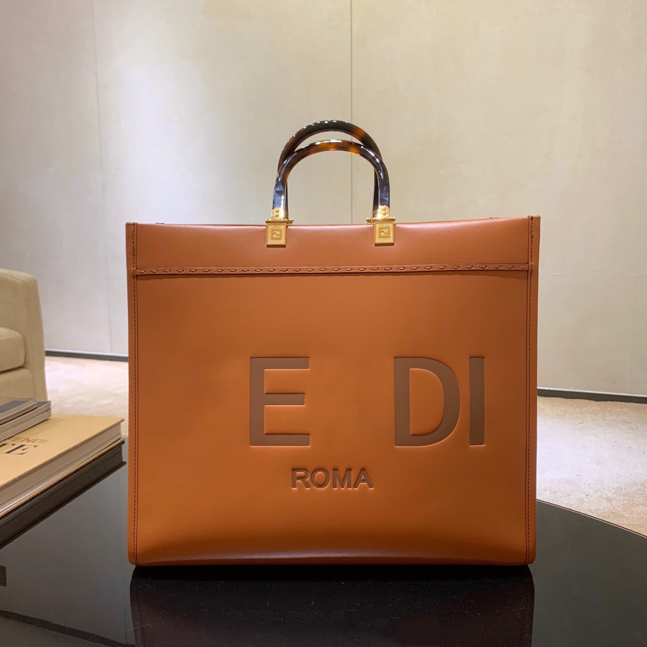 Handbag luxurys women women's FF in spring and summer of 2021 cowhide shopping super capacity tote one shoulder ZLY
Handbag luxurys women women's FF in spring and summer of 2021 cowhide shopping super capacity tote one shoulder ZLY