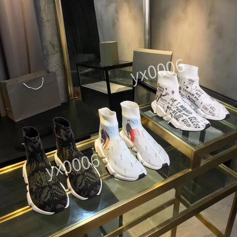 Casual Shoes Calfskin Suede Reflective Sneakers Luxury Winter Velvet Mens Women Increase Shoe Vintage Leather Sneaker Trainers fz191001, Choose the color
Casual Shoes Calfskin Suede Reflective Sneakers Luxury Winter Velvet Mens Women Increase Shoe Vintage Leather Sneaker Trainers fz191001, Choose the color