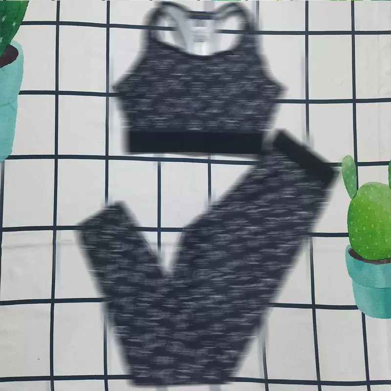 2022 Women's Tracksuits Color Yoga Outfits Short Sleeve Sports Tops Highly Elastic Fitness Leggings Designer Letter Printed Tracksuits For Woman S-XL
2022 Women's Tracksuits Color Yoga Outfits Short Sleeve Sports Tops Highly Elastic Fitness Leggings Designer Letter Printed Tracksuits For Woman S-XL