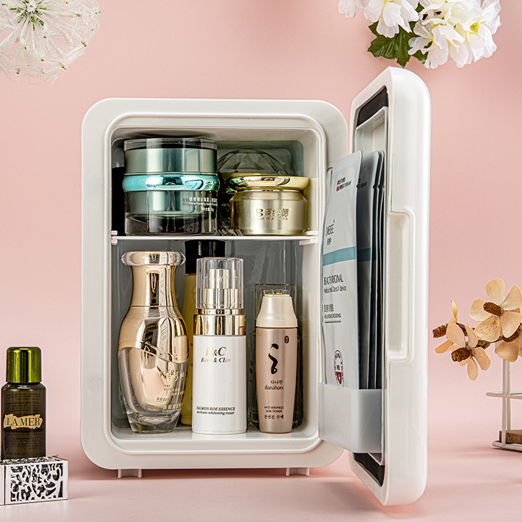 Wholesale Portable Mini Car Vehicle Fridge Power Saving Freezers Cosmetic Small Refrigerator
Wholesale Portable Mini Car Vehicle Fridge Power Saving Freezers Cosmetic Small Refrigerator