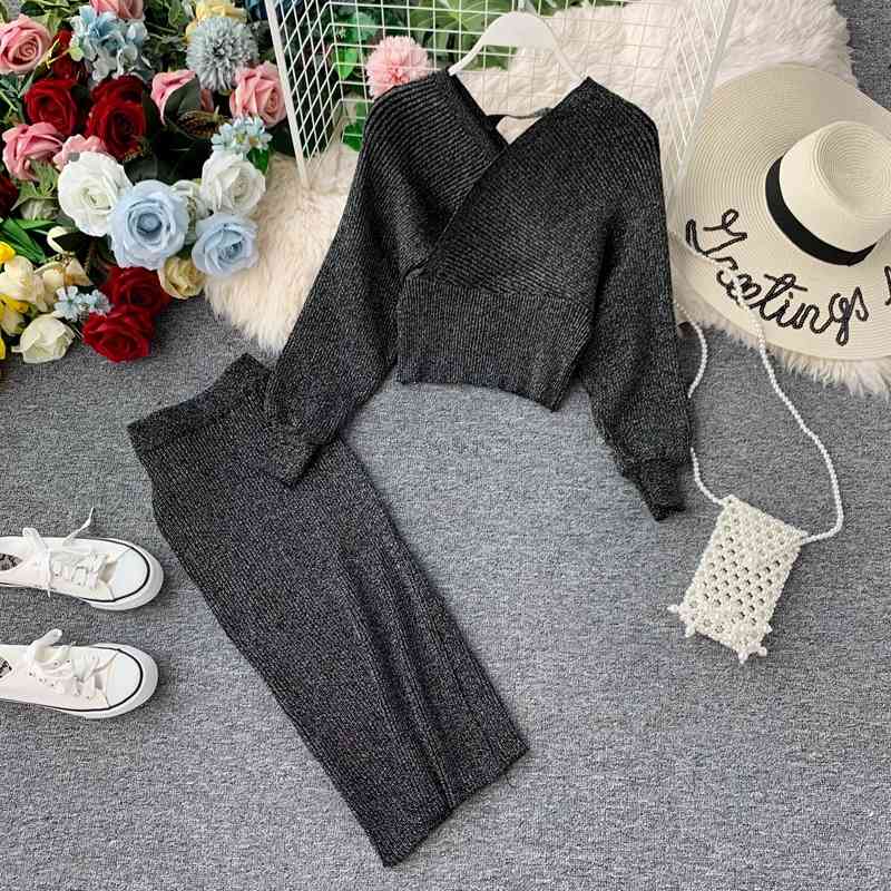 Women's high waist bright silk knit bag hip skirt two-piece fashion V-neck sweater bat sleeve two-piece Women's Sets GD123 210708
