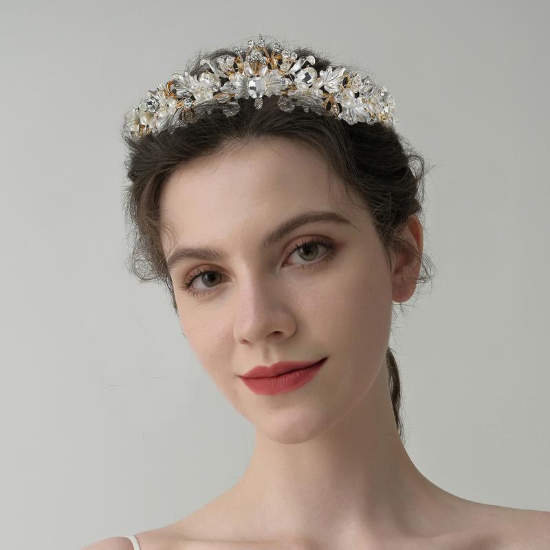 Hair Clips & Barrettes Empress Crown Baroque Flower Rhinestone Pearl Headband Golden Wedding Headdress
Hair Clips & Barrettes Empress Crown Baroque Flower Rhinestone Pearl Headband Golden Wedding Headdress