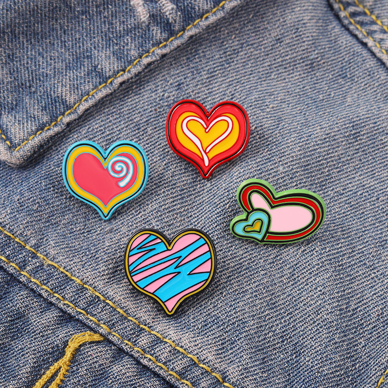 European Lovers Colorful Wave Heart Brooches Pins Women Alloy Enamel Love Clothes Badge Unisex Backpack Cowboy Sweater Brooch Pin Accessories Wholesale
European Lovers Colorful Wave Heart Brooches Pins Women Alloy Enamel Love Clothes Badge Unisex Backpack Cowboy Sweater Brooch Pin Accessories Wholesale
