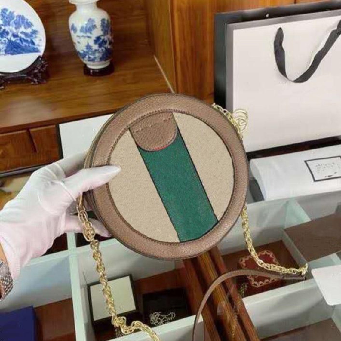 Round Bag Double G Letter Vintage Women Chain Circular Shape Little Lady Fashion Crossbody, Brown with two tone stripe
Round Bag Double G Letter Vintage Women Chain Circular Shape Little Lady Fashion Crossbody, Brown with two tone stripe