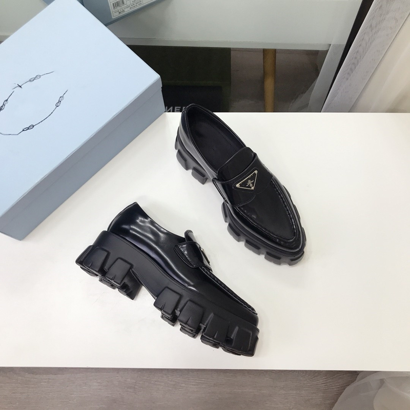 Designer Sneakers Rhyton Casual Shoes Top quality Leather Thick Soled Dad Sneaker Vintage Chaussures Increase Platform Leisure Flat Shoe lulu With Box big size 35-41, Black matte
Designer Sneakers Rhyton Casual Shoes Top quality Leather Thick Soled Dad Sneaker Vintage Chaussures Increase Platform Leisure Flat Shoe lulu With Box big size 35-41, Black matte
