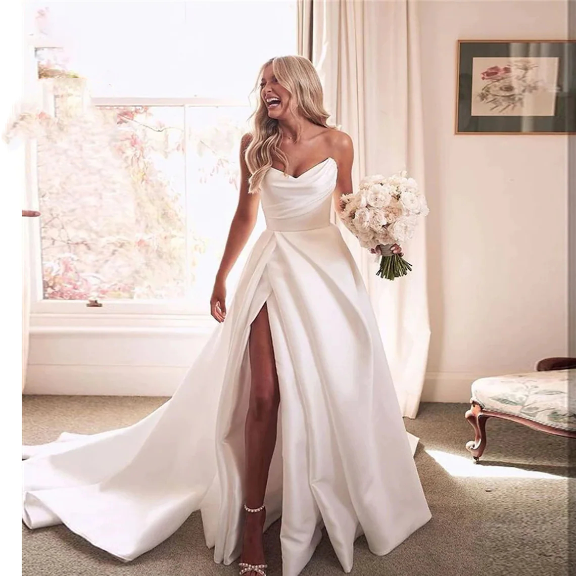 Gorgeous White A Line Satin Wedding Dresses Strapless Bridal Gowns V Neck Pleats High Side Slit Floor Length Garden Bride Dresses Custom Made 2022 Sim