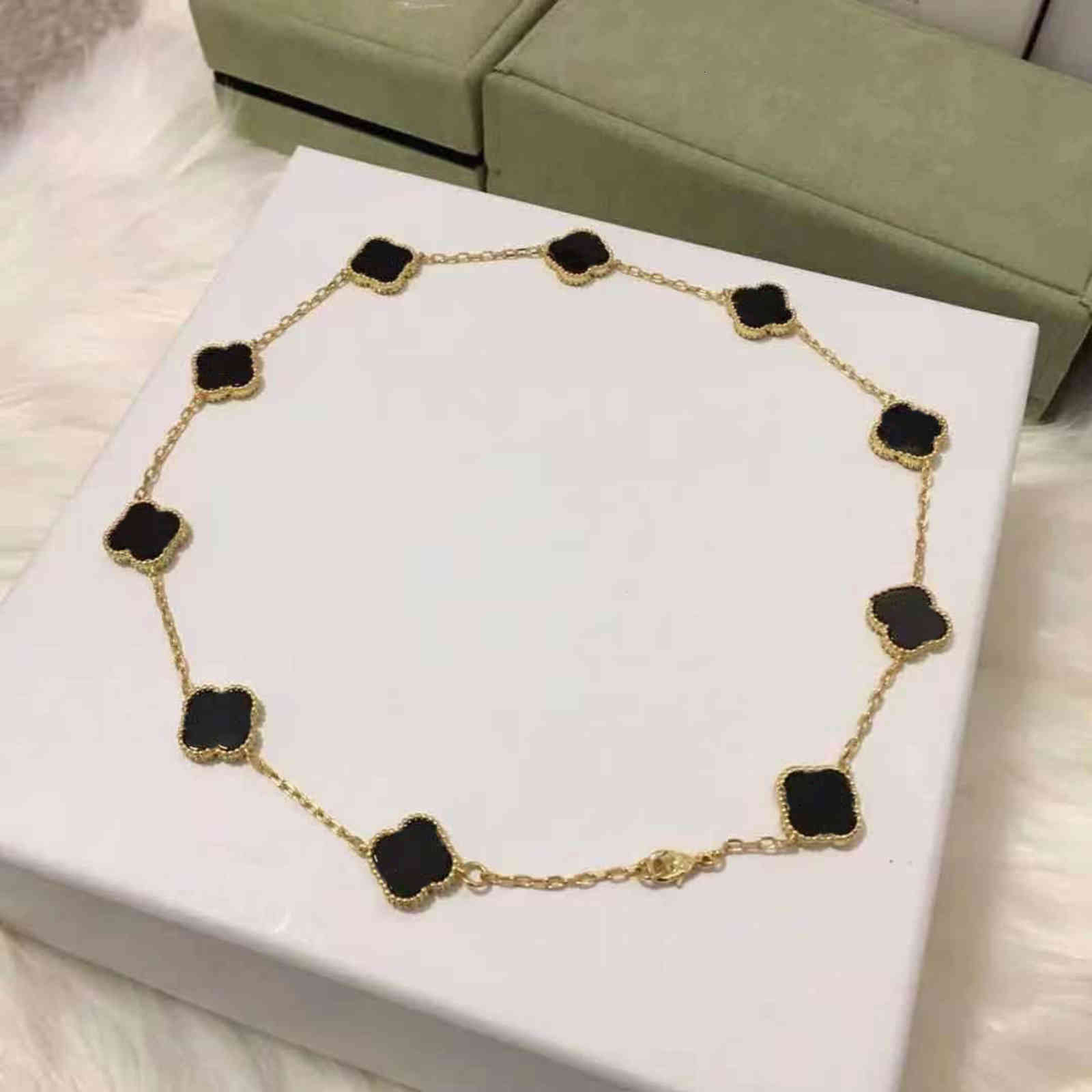Designer Women Clover Necklaces Love Pendant Earring Screw Necklace Party Bracelet Wedding Couple Gift Fashion Luxury, Silver
Designer Women Clover Necklaces Love Pendant Earring Screw Necklace Party Bracelet Wedding Couple Gift Fashion Luxury, Silver