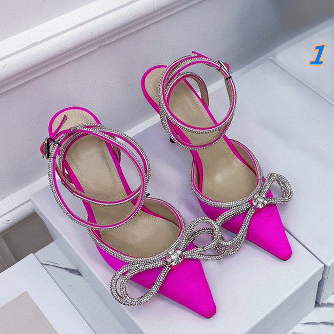 2021 brand designer Party Wedding Bride women's dress shoes fashion sexy pointed high-heeled sandals size 34-40 with box
2021 brand designer Party Wedding Bride women's dress shoes fashion sexy pointed high-heeled sandals size 34-40 with box