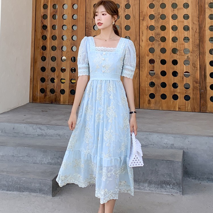Summer Elegant Embroidery Lace Square Neck Puff Sleeve Fairy Dress Vintage Female French Slim Waist Casual Party 210519