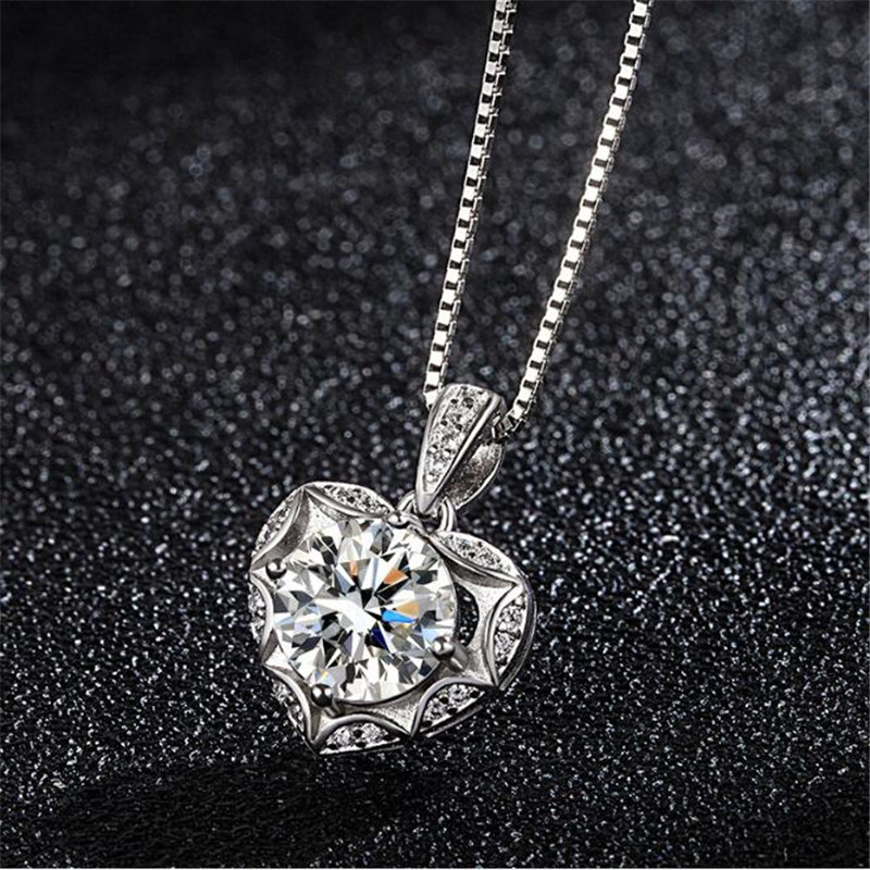 26 Style Sparkling Luxury Jewelry Lover Pendant 925 Sterling Silver Top Sell Round Cut White Topaz CZ Diamond Gemstones Eternity Women Wedding Clavicl