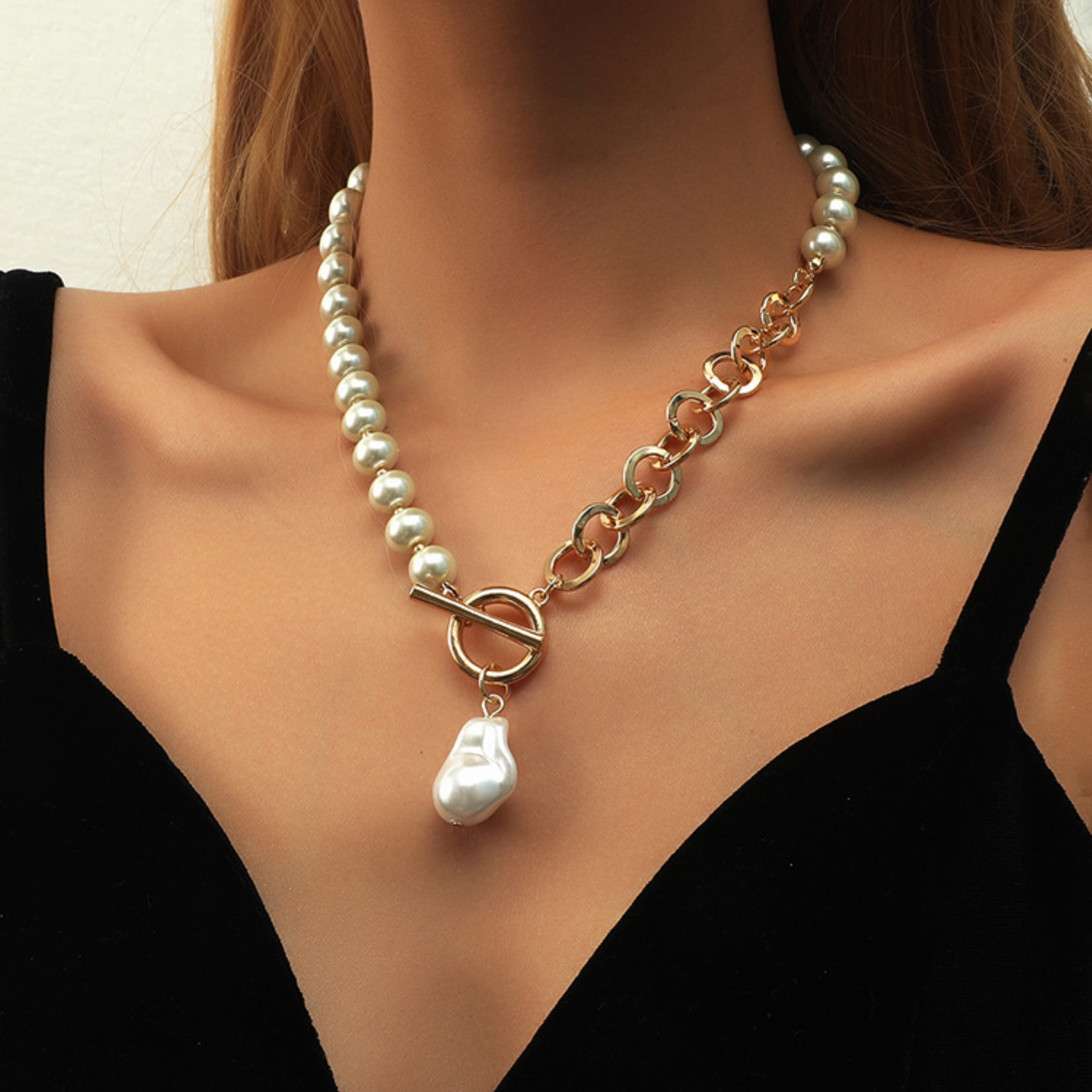 Punk Asymmetric Charm Chain Pearl Necklace For Women Baroque Irregular Pendant Long Toggle Chain New Trendy Jewelry Gifts