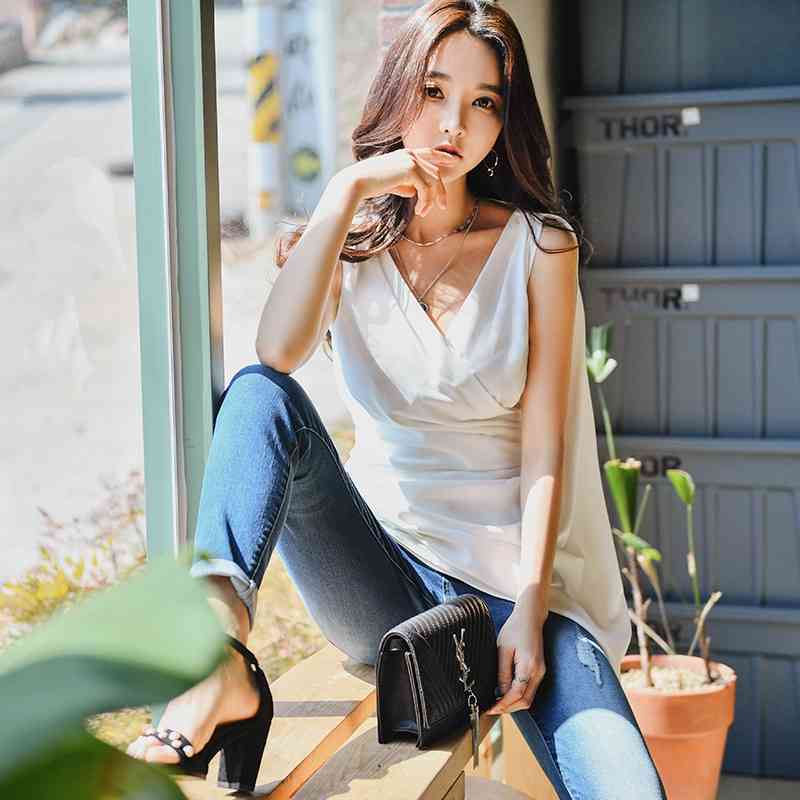 Dabuwawa Vintage Cross Front Womens Blouses V-Neck Asymmetrical Hem Solid Slim Fitted Shirts Tops Office Lady DT1BST010 210520