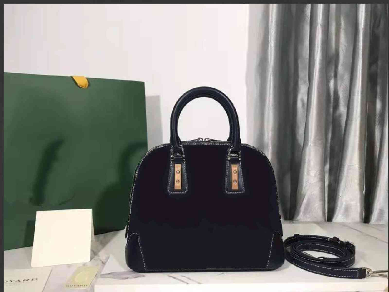 bags Women Tote Luxury Designer Small Shoulder Bag wholesale fashion quilted goya. handbags Mini Classic Leather cross body Crossbody Chains, Red 23cm.18.5cm.10cm
bags Women Tote Luxury Designer Small Shoulder Bag wholesale fashion quilted goya. handbags Mini Classic Leather cross body Crossbody Chains, Red 23cm.18.5cm.10cm