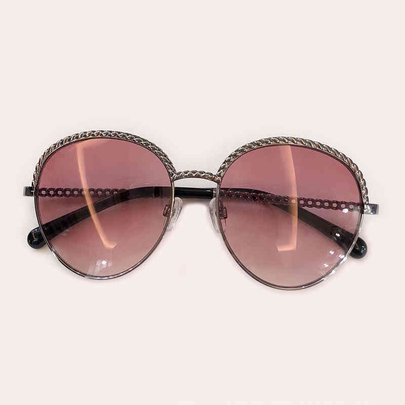 New Brand Digner Unique Chain Sunglass 2021 Luxury Personality Handsome Elegant Women Men Sunglass The Grey With BoxGLM1
New Brand Digner Unique Chain Sunglass 2021 Luxury Personality Handsome Elegant Women Men Sunglass The Grey With BoxGLM1