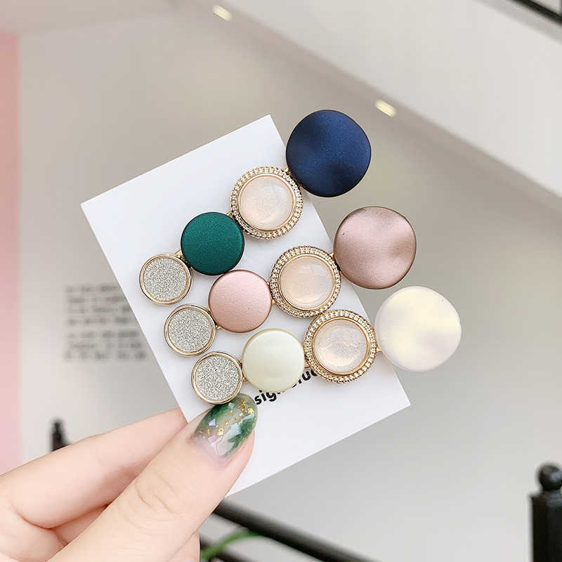 Ins creative makaron hairpin Korean simple small fresh edge clip banger back of the head hairpin jewelry, Blue
Ins creative makaron hairpin Korean simple small fresh edge clip banger back of the head hairpin jewelry, Blue