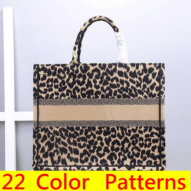 Wholesale Top Quality Fashion Book Tote Woman Canvas Embroidery Luxury Designer Handbags Oblique old flower Shoulder Bags lady Blue Shopping Bag With Box handbag, 69
Wholesale Top Quality Fashion Book Tote Woman Canvas Embroidery Luxury Designer Handbags Oblique old flower Shoulder Bags lady Blue Shopping Bag With Box handbag, 69