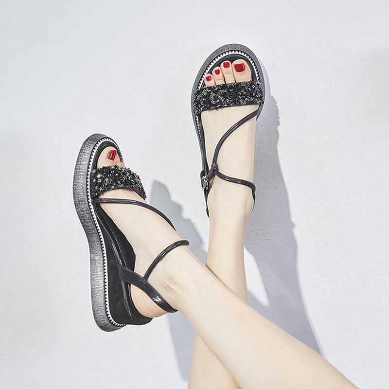 Wedge Heel Sandals Women 2021 Summer New Fashion And Comfortable Platform Ladies Roman Shoes Crystal Shiny Mid-heel Y0721, No diagonal
Wedge Heel Sandals Women 2021 Summer New Fashion And Comfortable Platform Ladies Roman Shoes Crystal Shiny Mid-heel Y0721, No diagonal