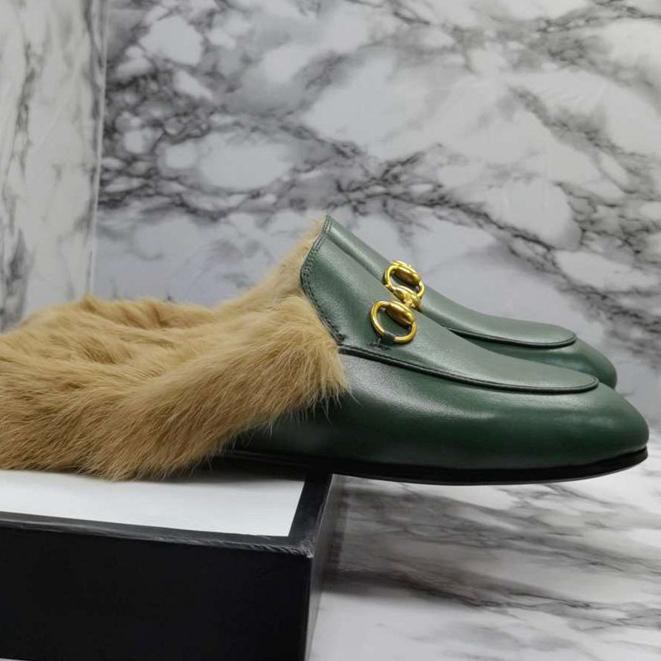 2021 Classic Fashion Women Genuine Leather Flat Mules Shoes Men Slippers Leather Fur Slippers Metal Chain Shoes Loafers Outdoor Slippers IPY
2021 Classic Fashion Women Genuine Leather Flat Mules Shoes Men Slippers Leather Fur Slippers Metal Chain Shoes Loafers Outdoor Slippers IPY