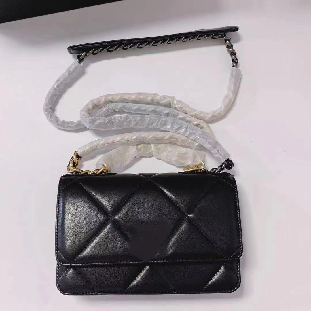 2021 CC handbag High-brand leather quality ladies shoulder bag designer design Chain bags, For shipping
2021 CC handbag High-brand leather quality ladies shoulder bag designer design Chain bags, For shipping