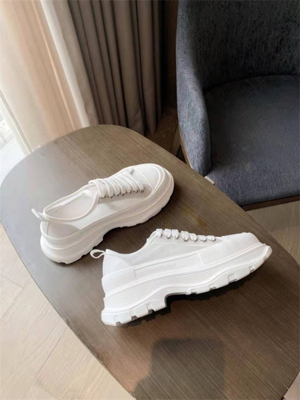 2021 designer white Black shoe High Quality classic suede velvet leather womens flats platform oversized sneaker shoes espadrille flat sneakers size35-39, Choose the color
2021 designer white Black shoe High Quality classic suede velvet leather womens flats platform oversized sneaker shoes espadrille flat sneakers size35-39, Choose the color