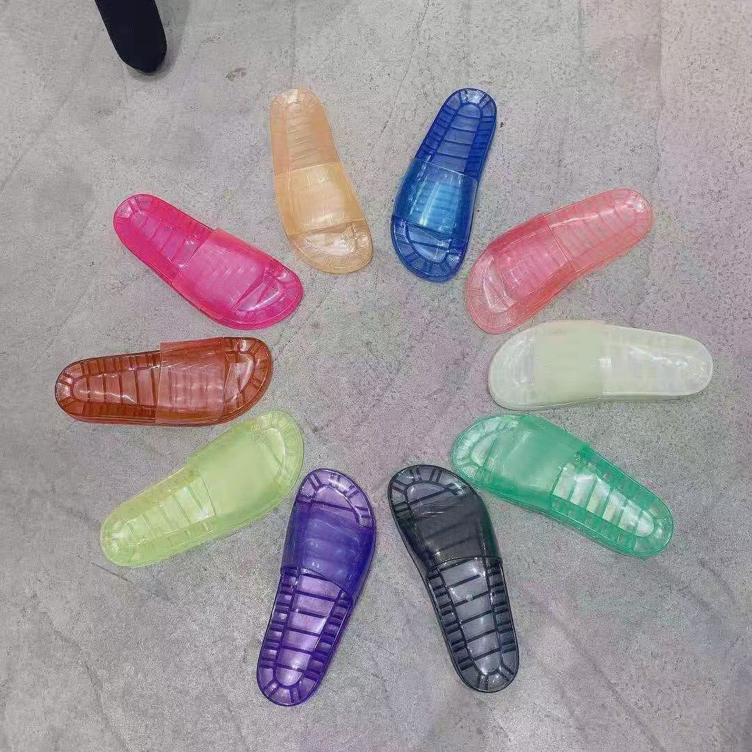 2021 Classic Summer Cartoon slippers fashion Lazy letter designer women shoes Men beach flops sexy platform Lady sandals bath Crystal rubber shoe Large size 35-42-45, Purple
2021 Classic Summer Cartoon slippers fashion Lazy letter designer women shoes Men beach flops sexy platform Lady sandals bath Crystal rubber shoe Large size 35-42-45, Purple