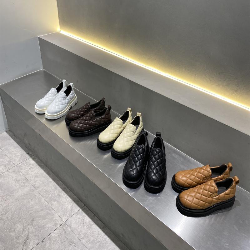 Dress Shoes 2021 Thick-soled Platform Large-toed Single Women's Leather Loafers British Small Diamond Grid Casual, As pic
Dress Shoes 2021 Thick-soled Platform Large-toed Single Women's Leather Loafers British Small Diamond Grid Casual, As pic