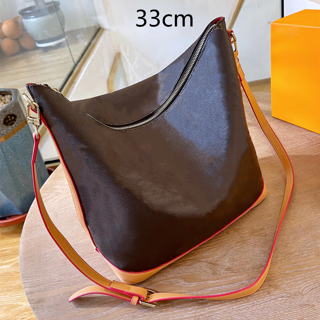 Fashion Designer's Women Shopping Bags Floral Shoulder Bags Crossbody Luxury Lady Purses Totes Medium Size Large Capacity women totes, Normal price option is for sale.
Fashion Designer's Women Shopping Bags Floral Shoulder Bags Crossbody Luxury Lady Purses Totes Medium Size Large Capacity women totes, Normal price option is for sale.