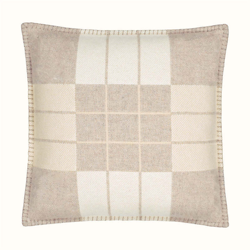 Letter Cashmere Pillow Case Home Sofa Bed Knitted Pillows Portable Travel Car Waist Back Cushion 5 Colors, 45*45 without pillow
Letter Cashmere Pillow Case Home Sofa Bed Knitted Pillows Portable Travel Car Waist Back Cushion 5 Colors, 45*45 without pillow