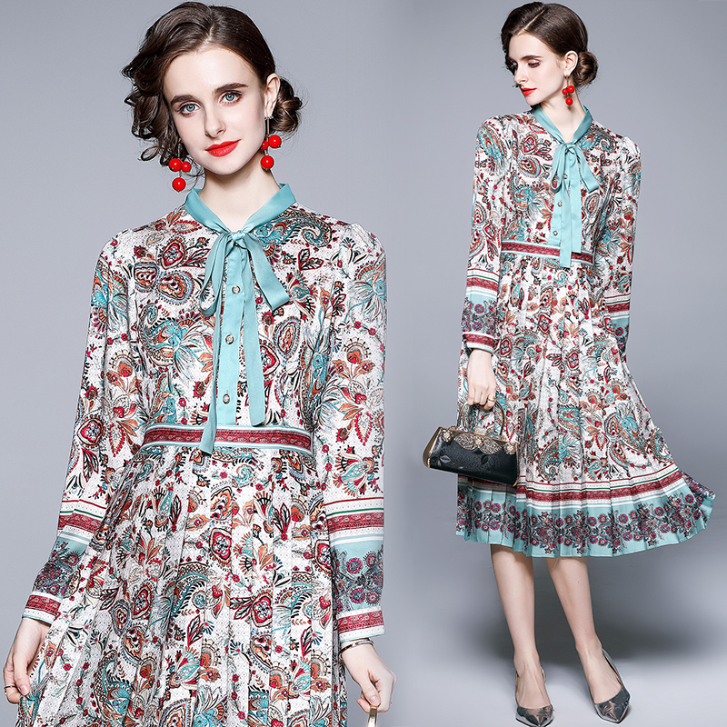 Vintage Casual Runway Button Shirt Dress 2021 Designer Long Sleeve Mock Neck Bow Printed Office Holiday Prom Ladies Slim Pleated Dresses Autumn Winter Women Clothes, Blue
Vintage Casual Runway Button Shirt Dress 2021 Designer Long Sleeve Mock Neck Bow Printed Office Holiday Prom Ladies Slim Pleated Dresses Autumn Winter Women Clothes, Blue